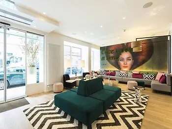 Ambassador Szálloda