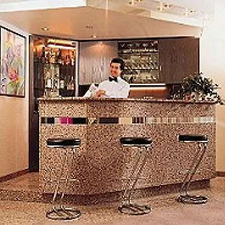 Ambassador Hotel 3*