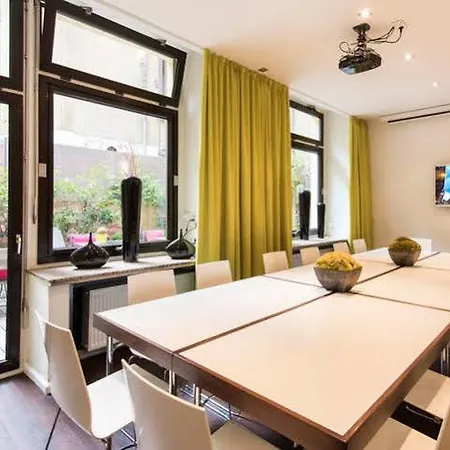 Ambassador Szálloda