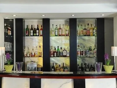 Szálloda Ambassador 3*