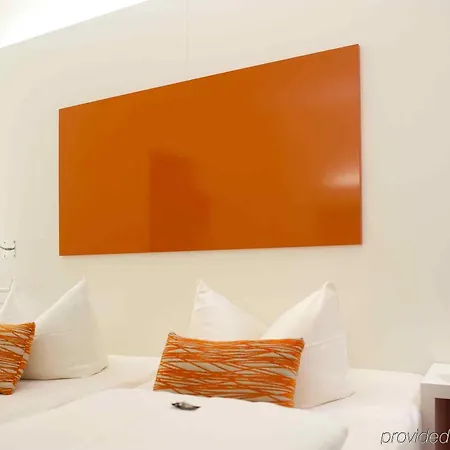 Ambassador Hotel 3*