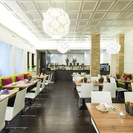 Ambassador Hotel 3*