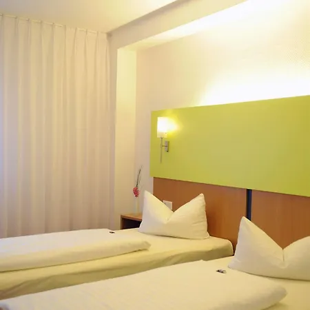 Ambassador Hotel 3*