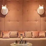 Hotel Ambassador